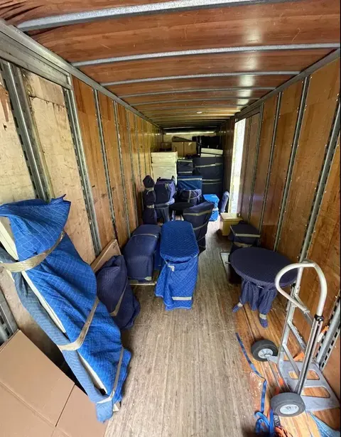 Kentuckiana Moving movers and fleet serving Kentucky and Southern Indiana